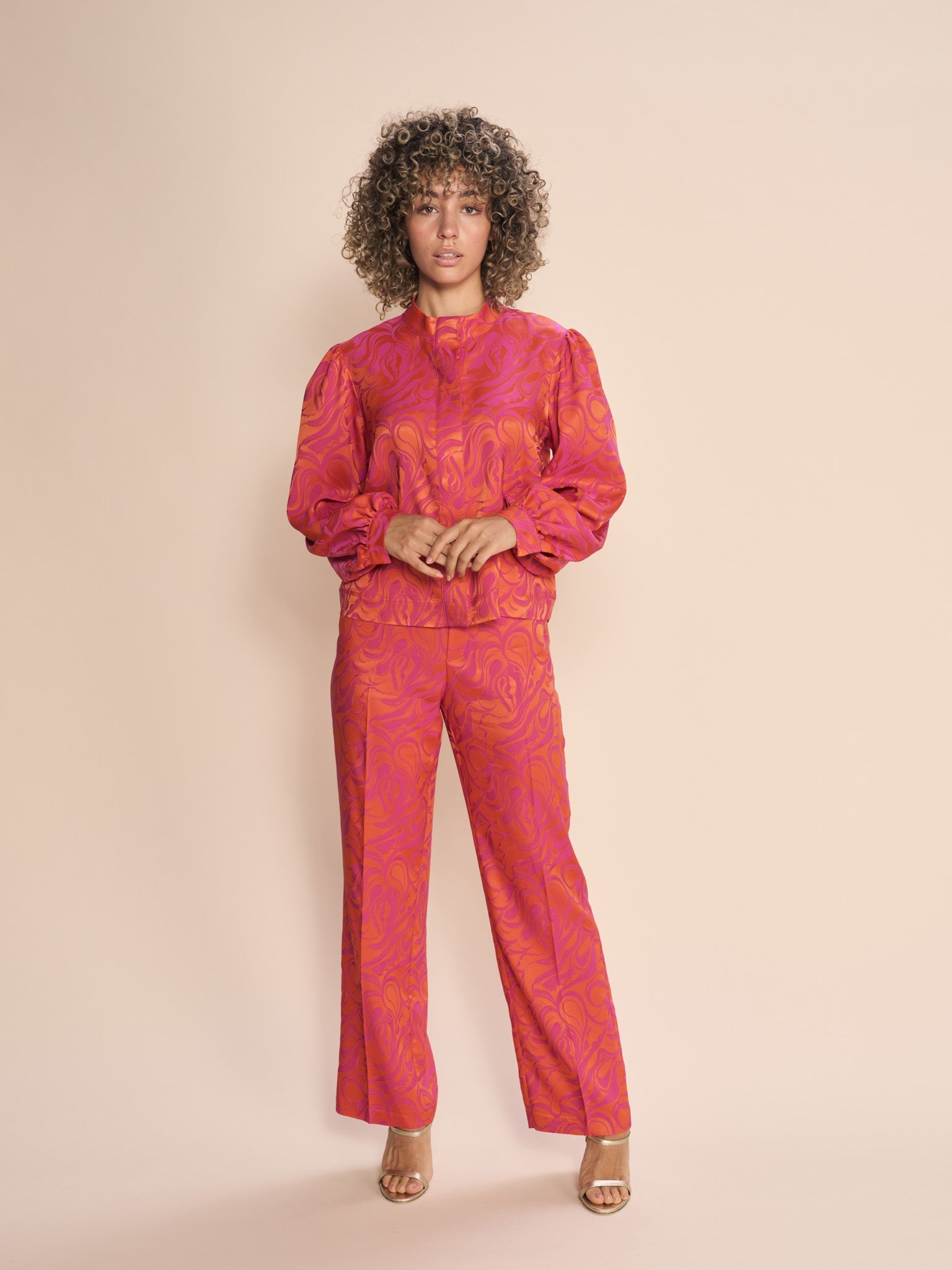 Modelshot / Burnt Ochre / Detail